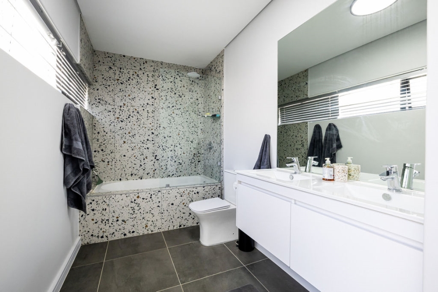 To Let 3 Bedroom Property for Rent in Newinbosch Western Cape